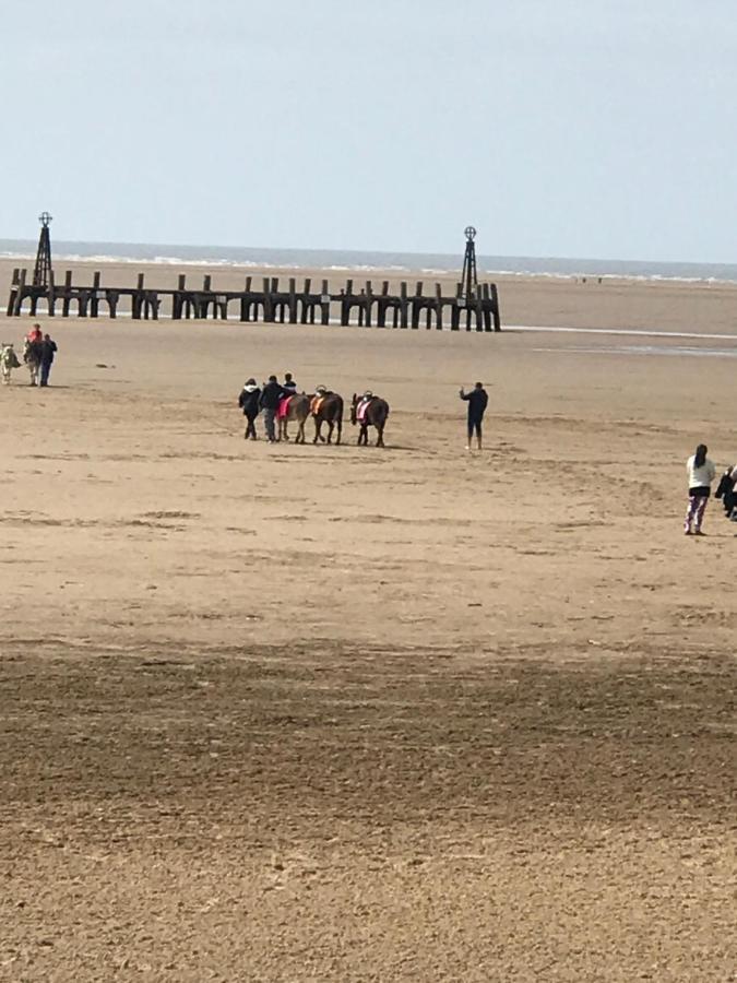 Beach View - Amazing Sea Views Lytham St Annes Exterior photo